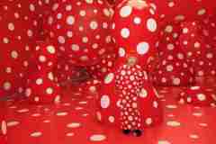yayoi-kusama-installazione
