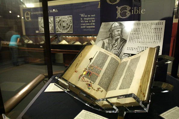 Le 5 cose più preziose del mondo - 4 Bibbia di Gutenberg
